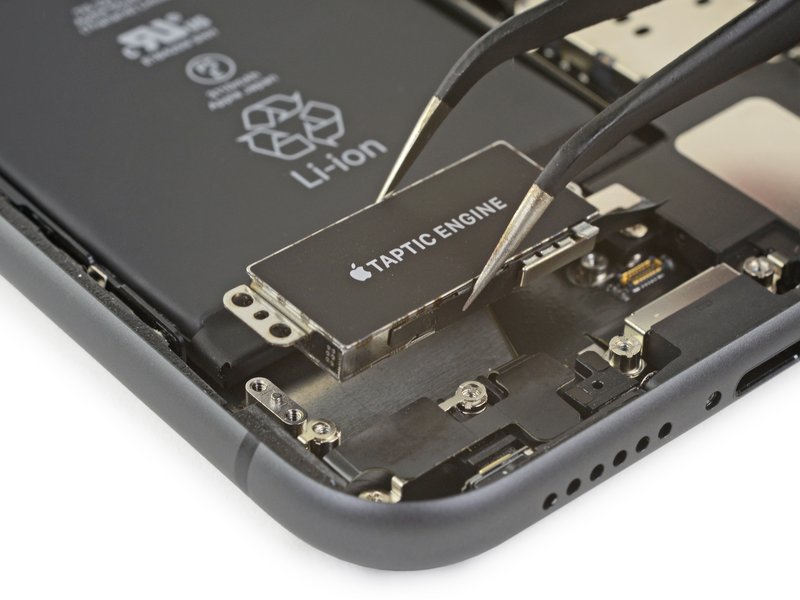 Picture of iPhone 11 LIGHTNING REPLACEMENT